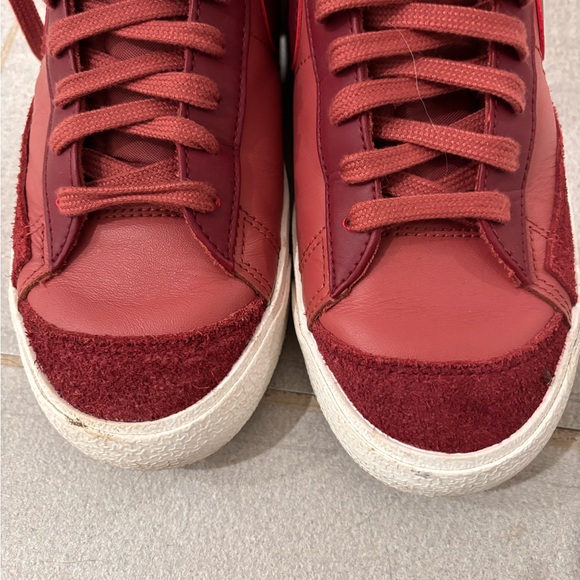 Moving Sale!! Nike Blazers - Picture 6 of 6